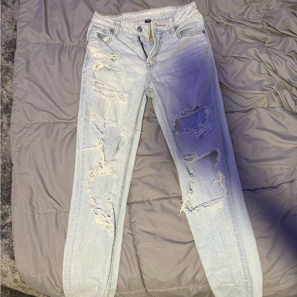 American Eagle Outfitters Light Blue Distressed Skinny Jeans